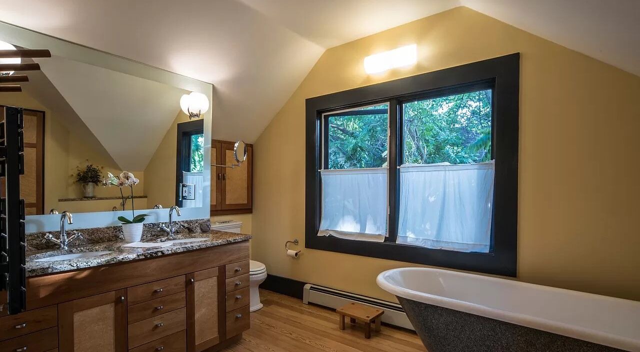 Photo of Bathroom in Whittier