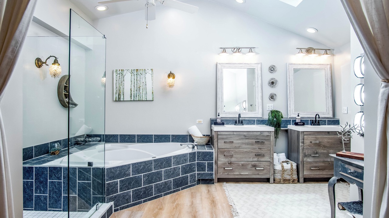 Photo of Bathroom in Midtown