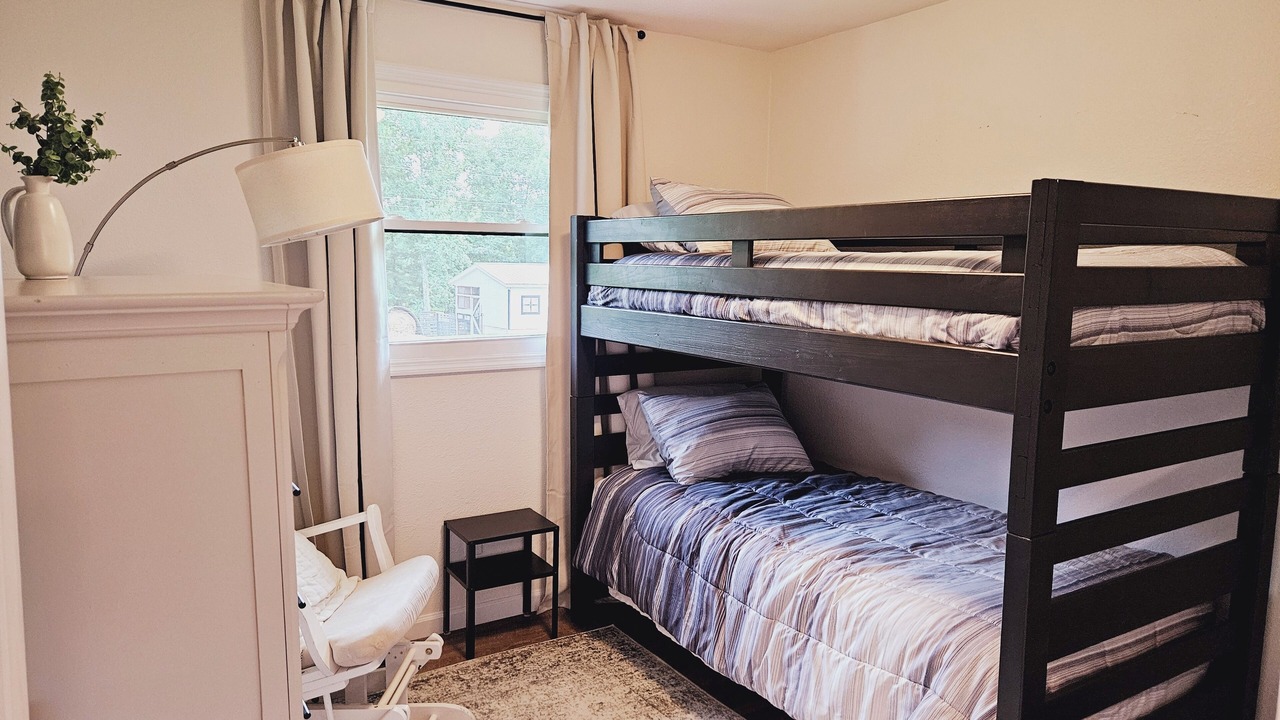 Photo of Bedroom in Crossville - Harriman