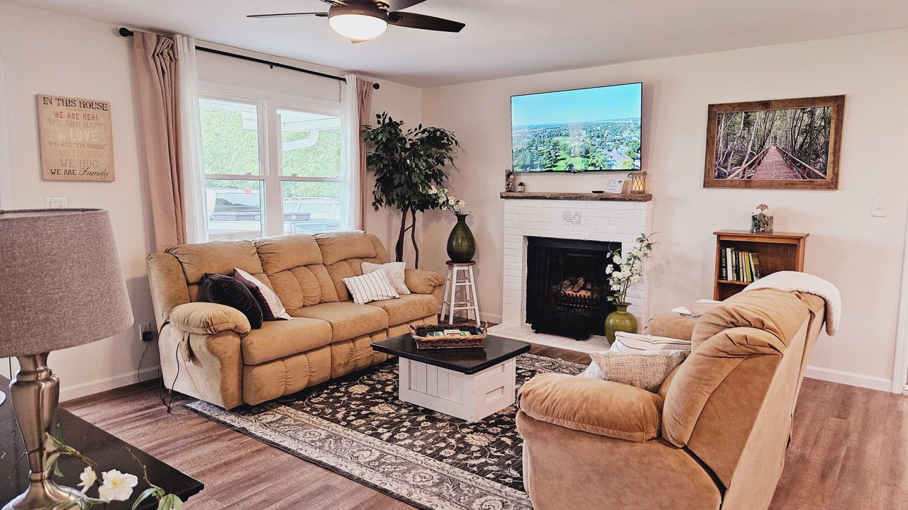 Photo of Livingroom in Crossville - Harriman