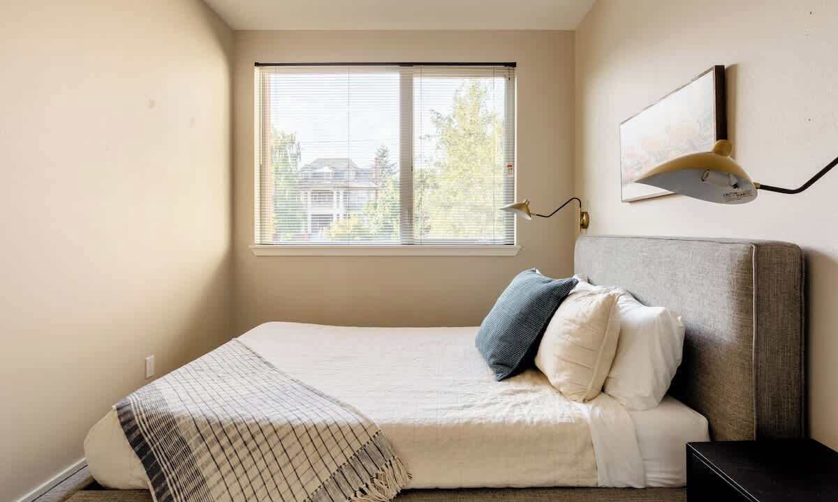 Photo of Bedroom in Hosford-Abernethy
