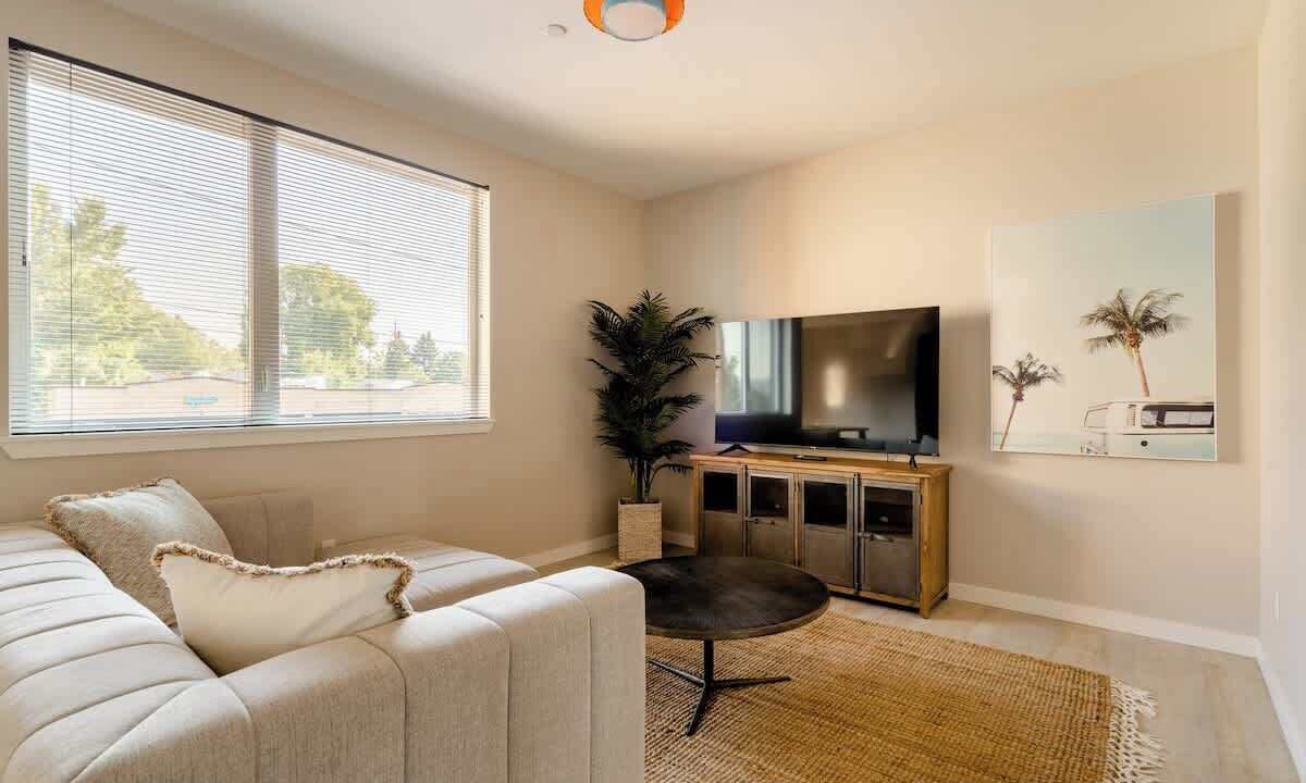 Photo of Livingroom in Hosford-Abernethy