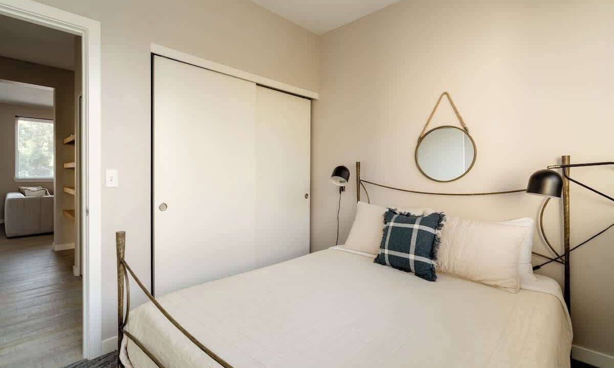 Photo of Bedroom in Hosford-Abernethy