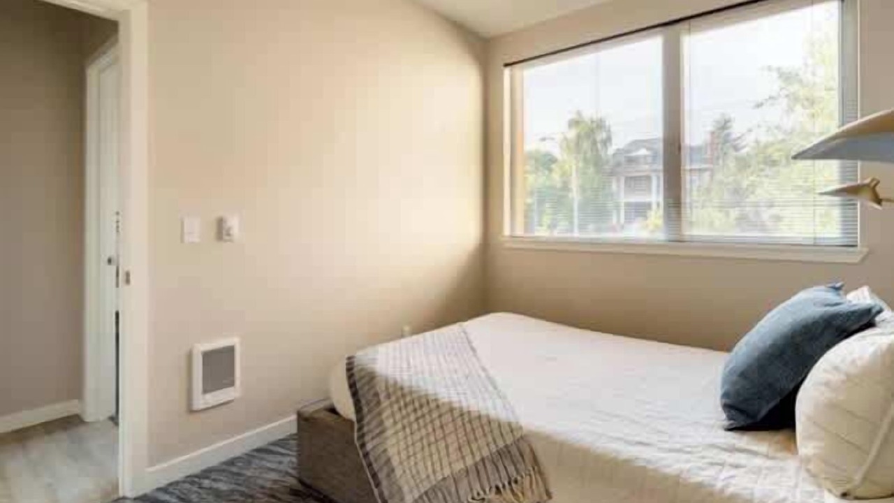 Photo of Bedroom in Hosford-Abernethy