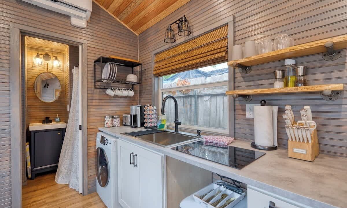 Photo of Kitchen in Hosford-Abernethy