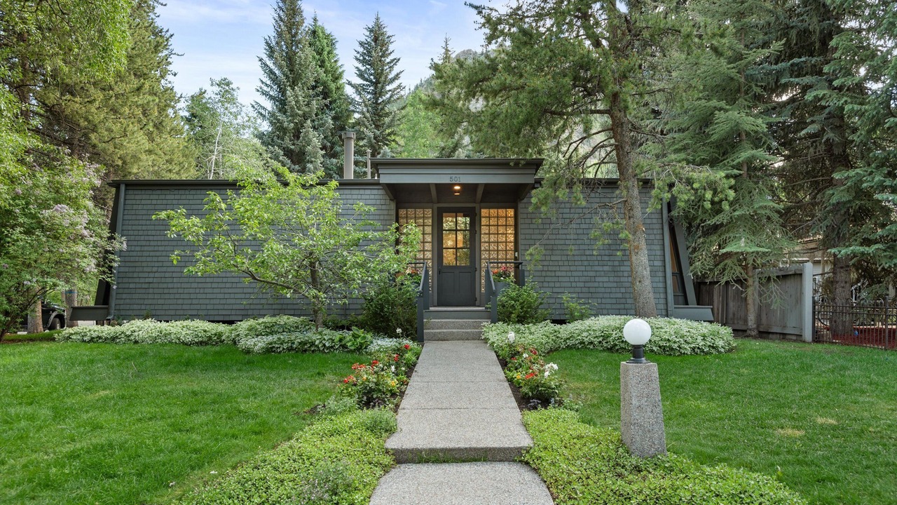 Photo of Outdoor in West End