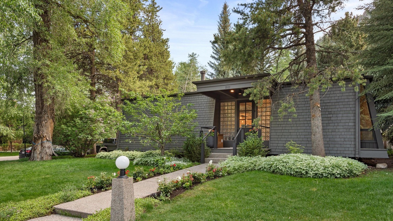 Photo of Outdoor in West End