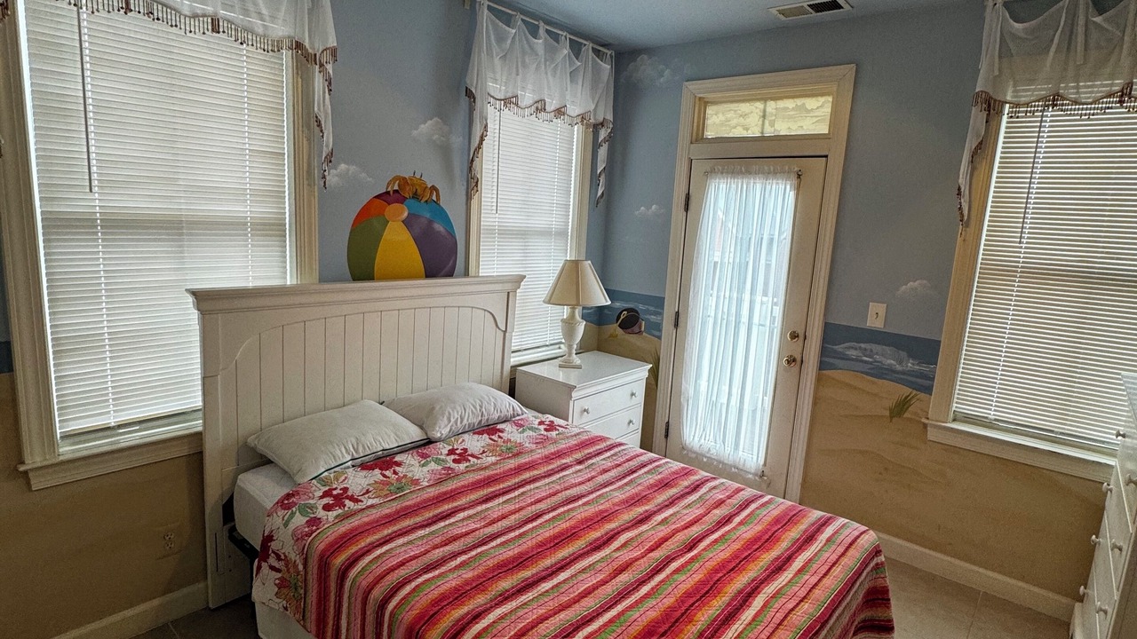 Photo of Bedroom in Sunset Island