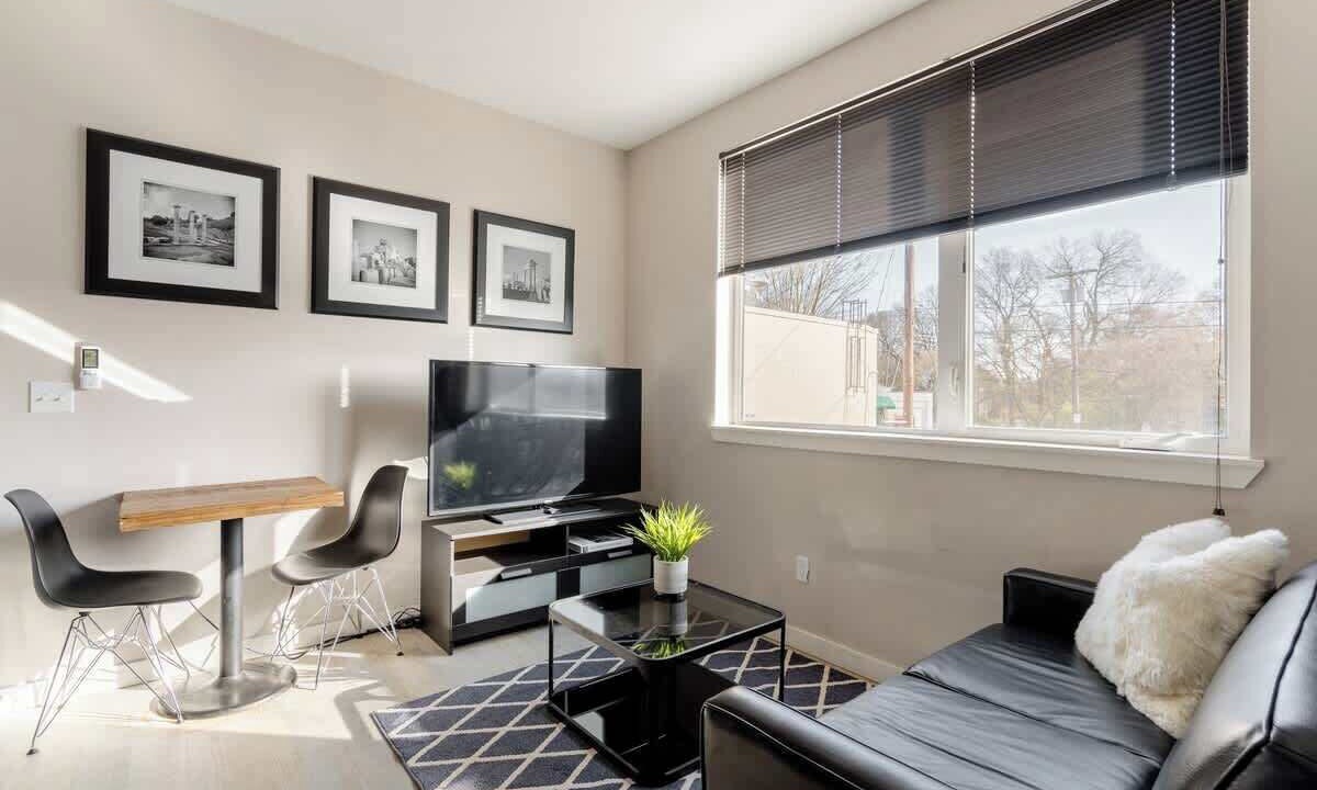 Photo of Livingroom in Belmont