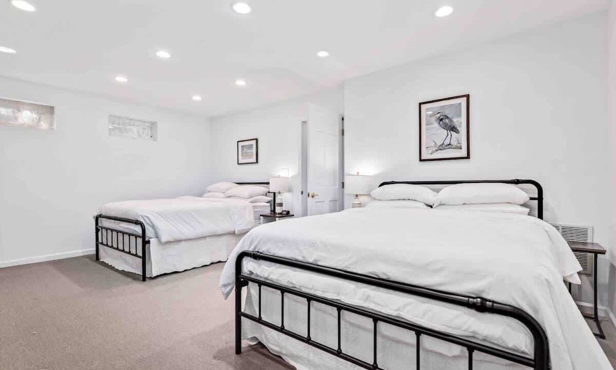 Photo of Bedroom in Edgewater