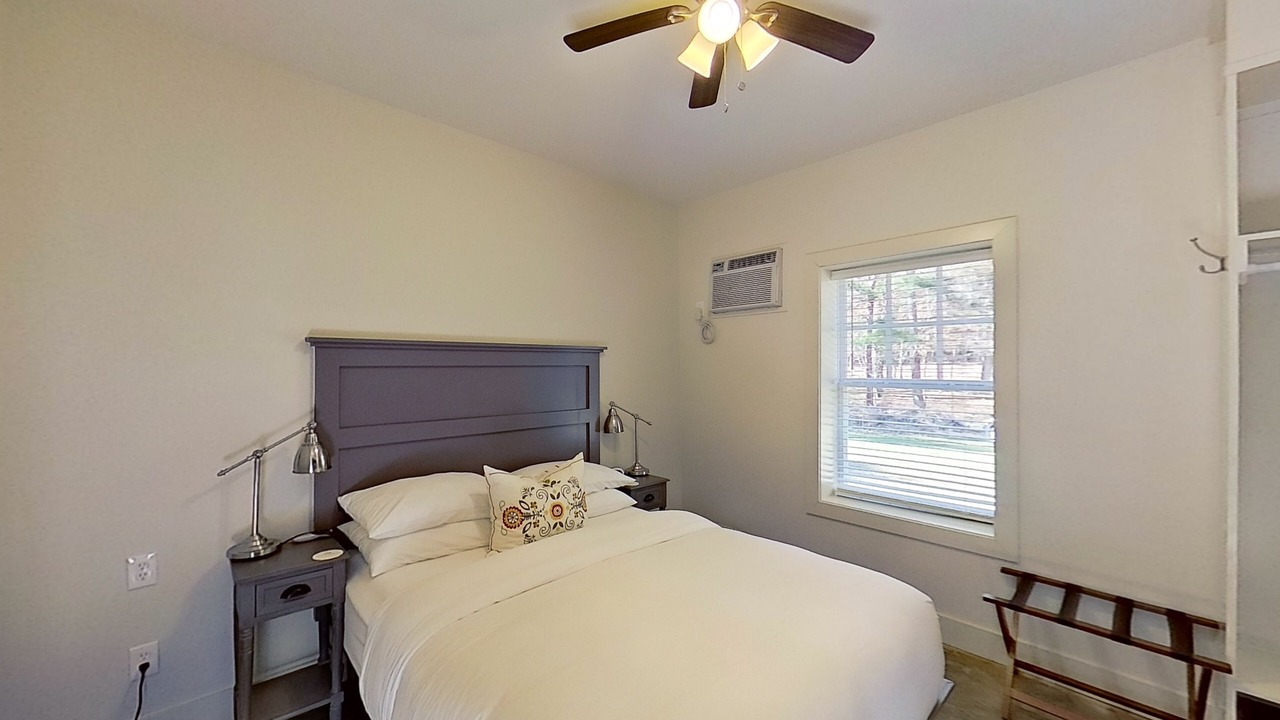 Photo of Bedroom in Arp