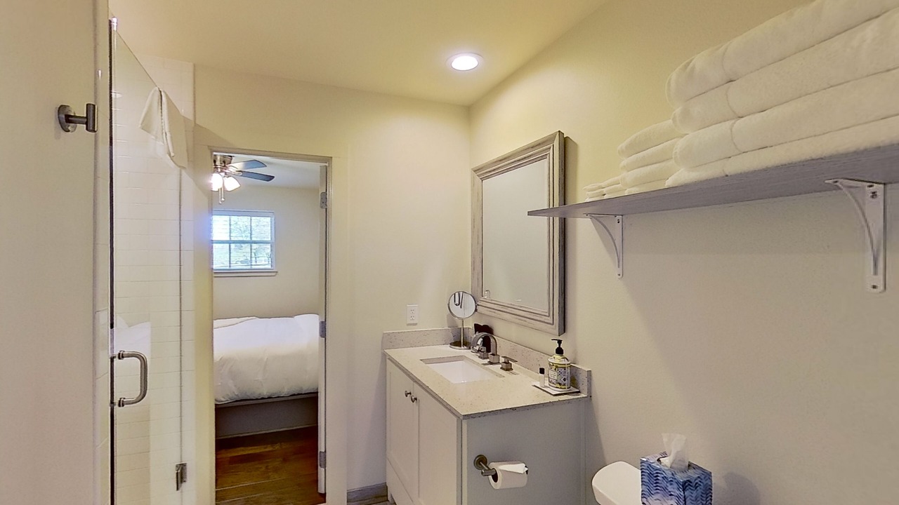 Photo of Bathroom in Arp
