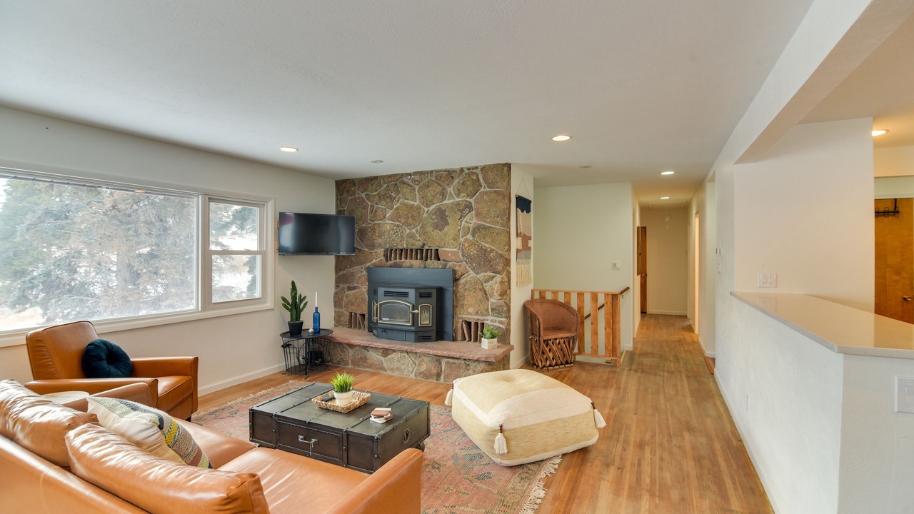 Photo of Livingroom in Conifer