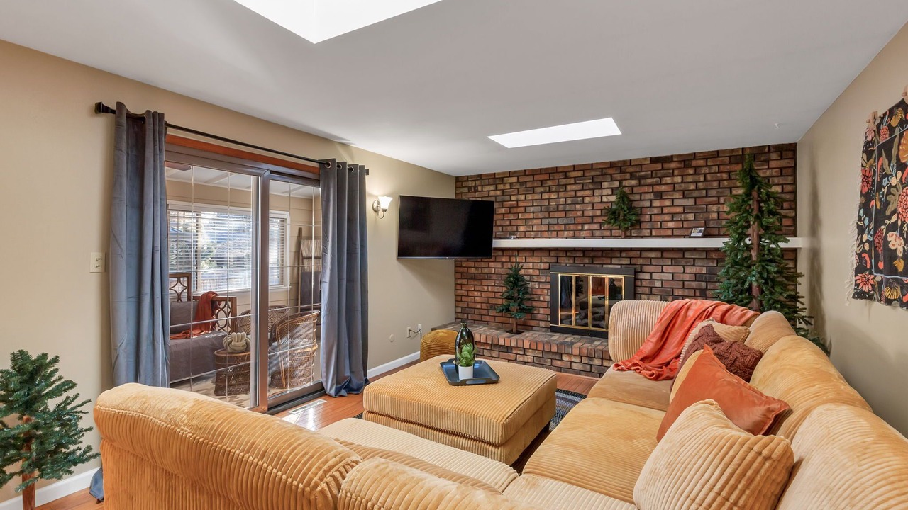Photo of Livingroom in Northwest Arvada