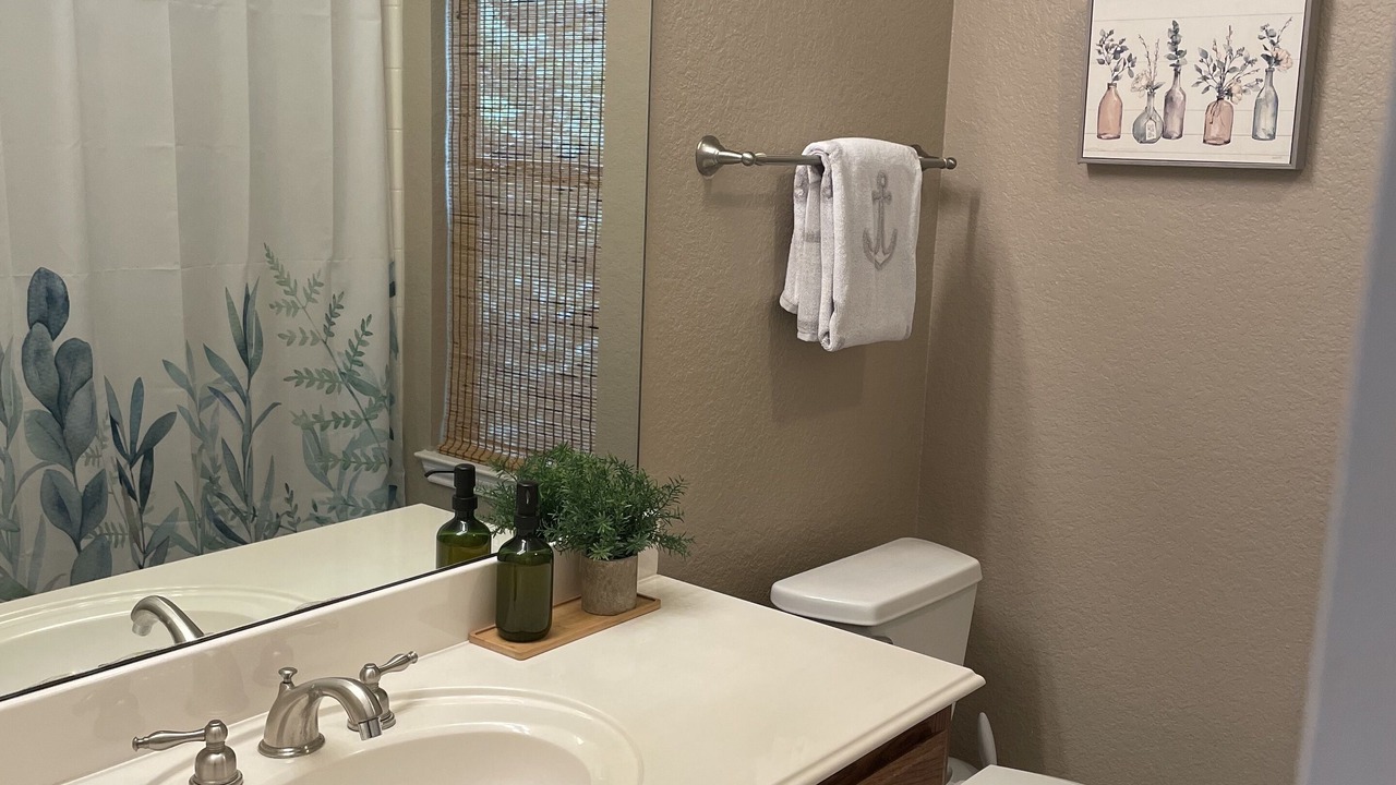 Photo of Bathroom in Pottsboro