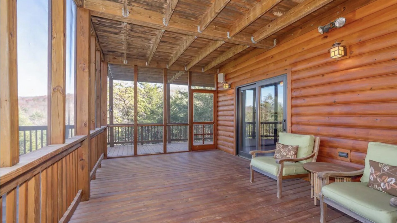 Photo of Patio Balcony in Lost River