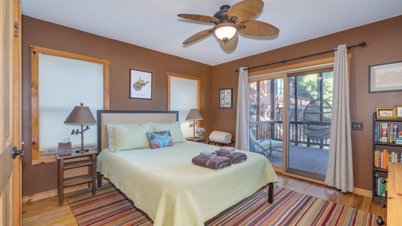 Photo of Bedroom in Lost River