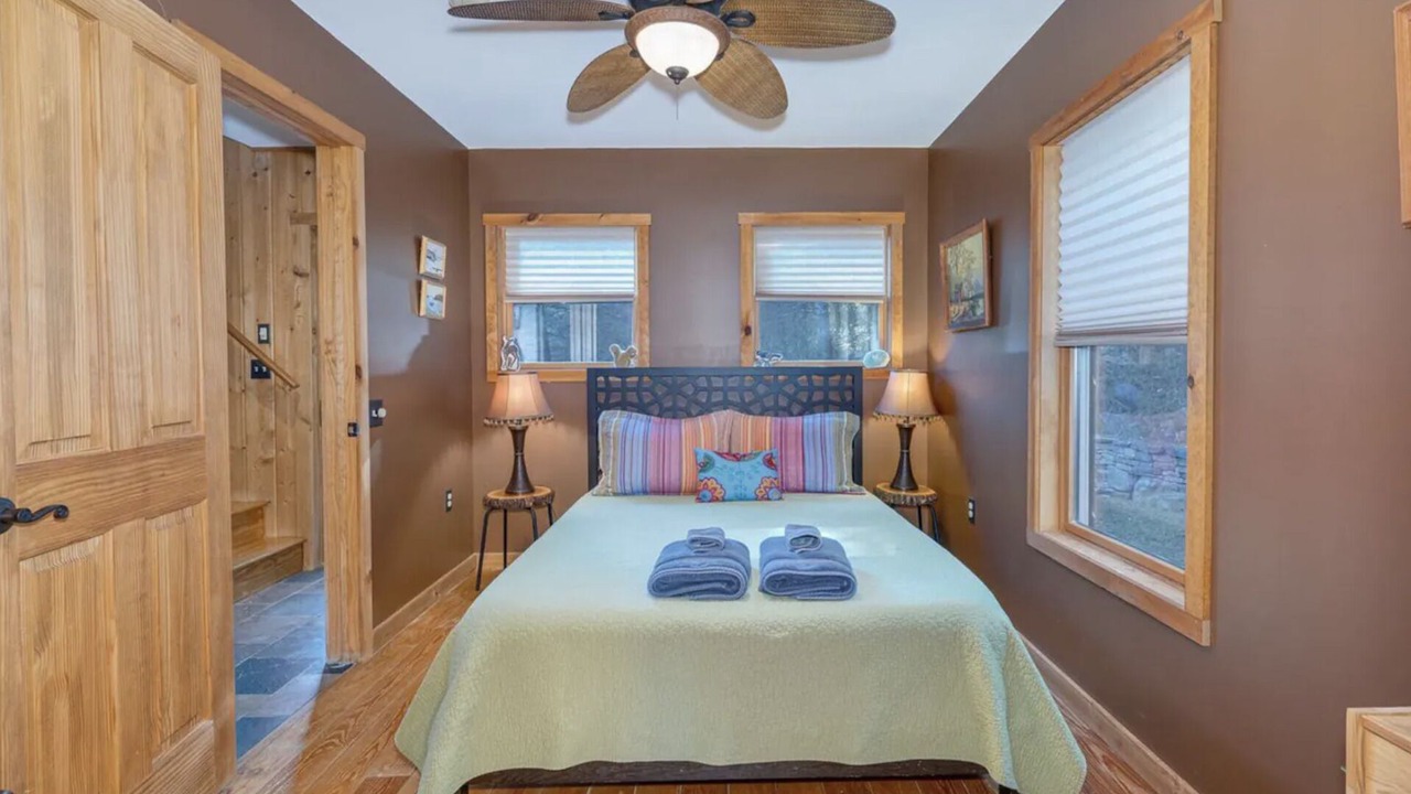 Photo of Bedroom in Lost River