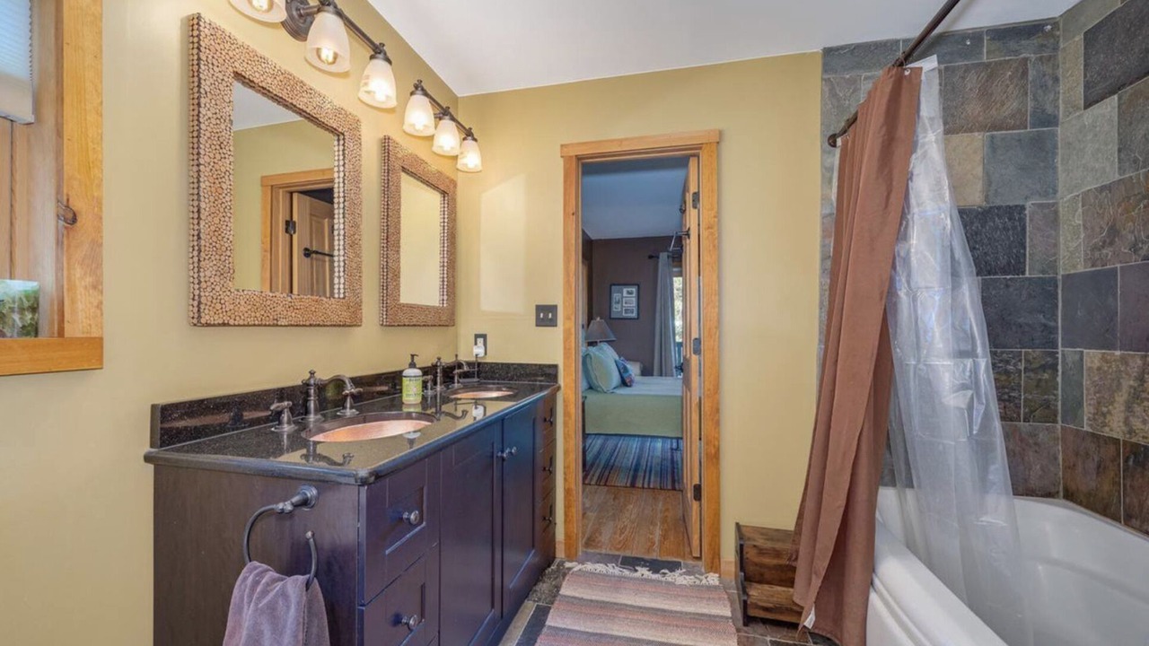 Photo of Bathroom in Lost River
