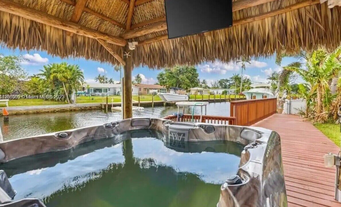 Photo of Outdoor in Melaleuca Gardens