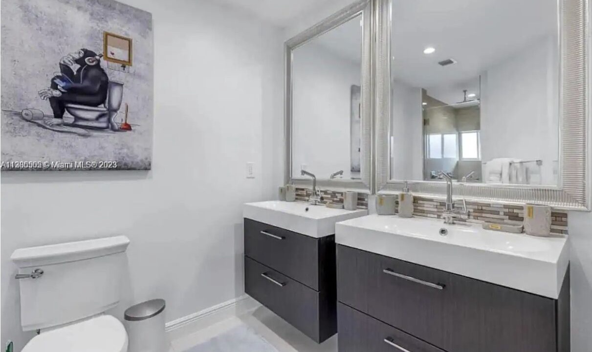 Photo of Bathroom in Melaleuca Gardens