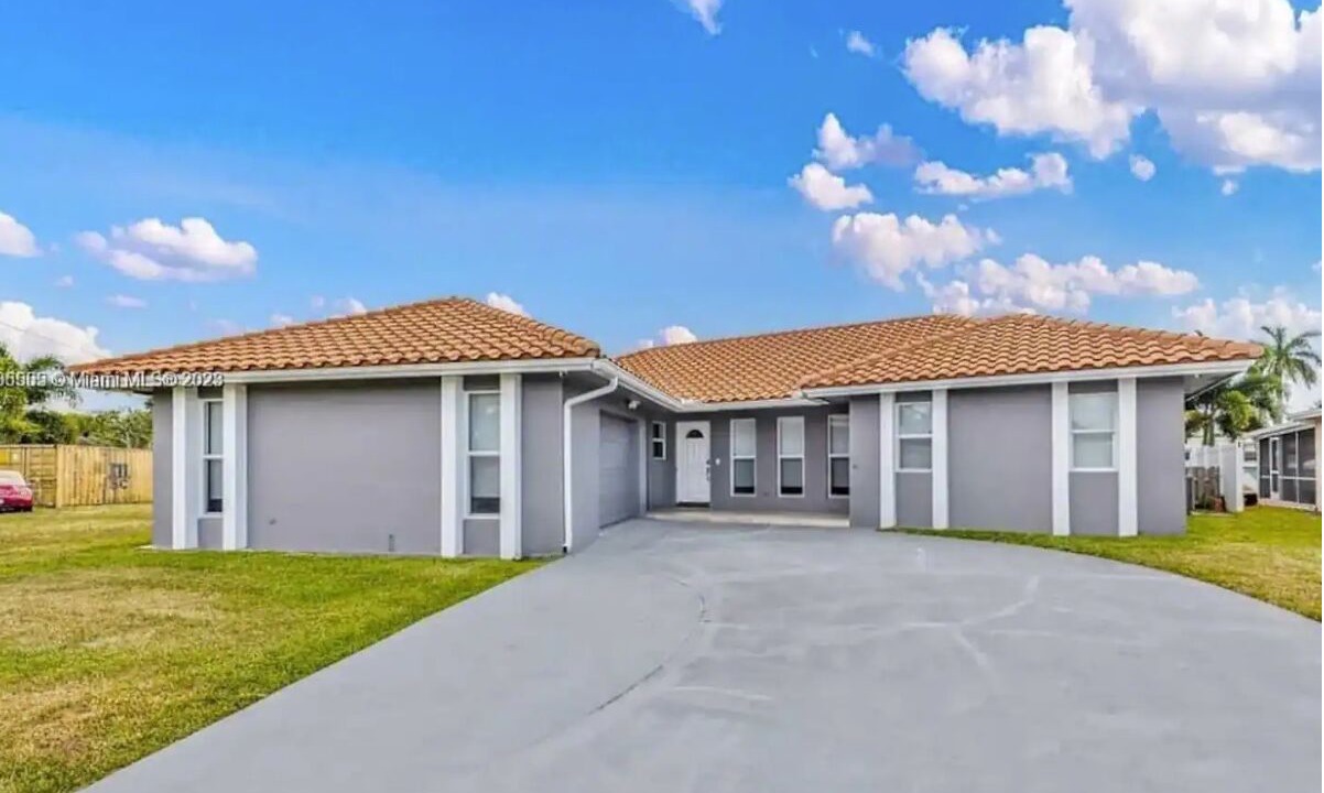 Photo of Outdoor in Melaleuca Gardens