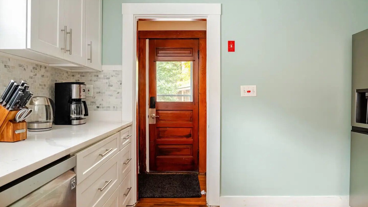 Photo of Kitchen in Commonwealth