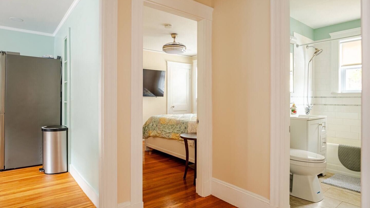Photo of Bedroom in Commonwealth