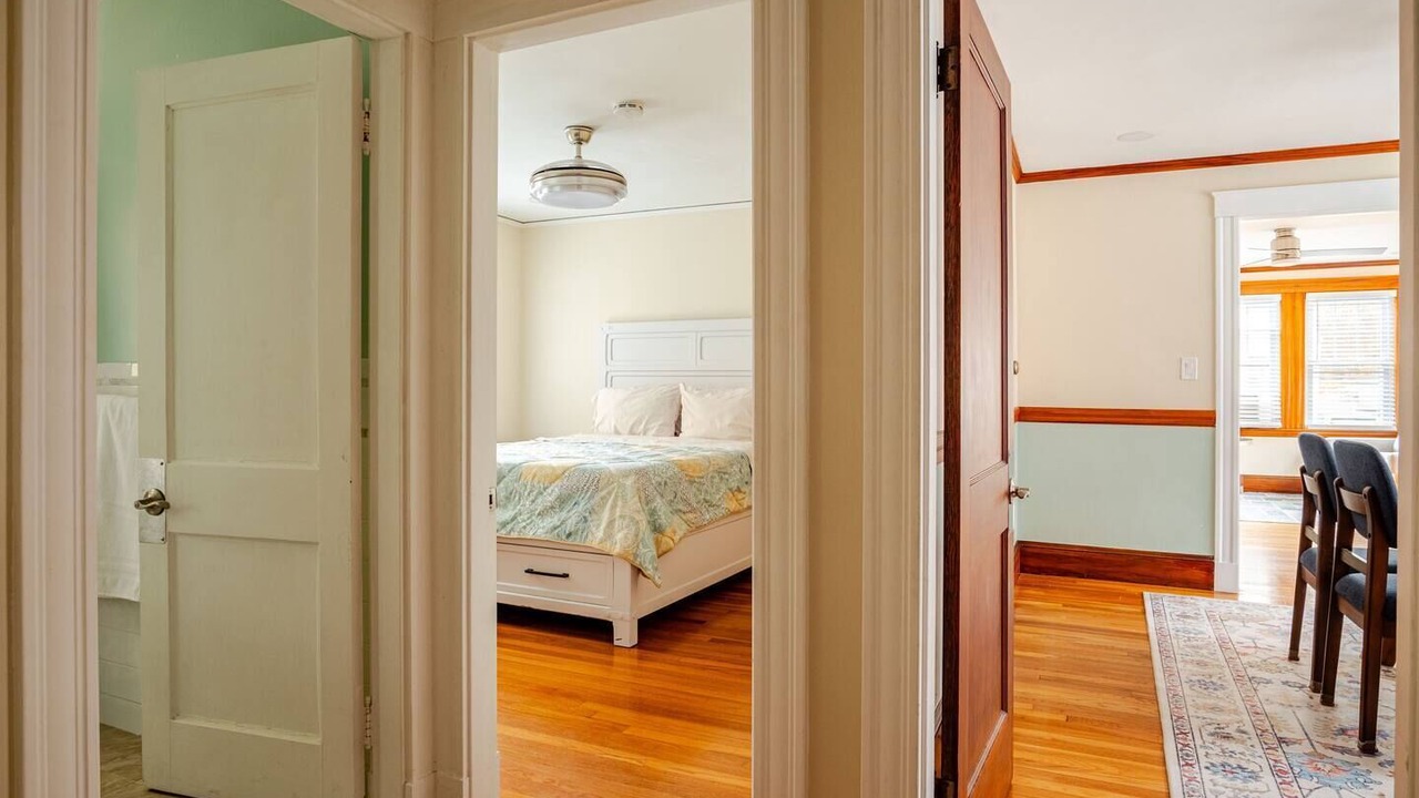 Photo of Bedroom in Commonwealth