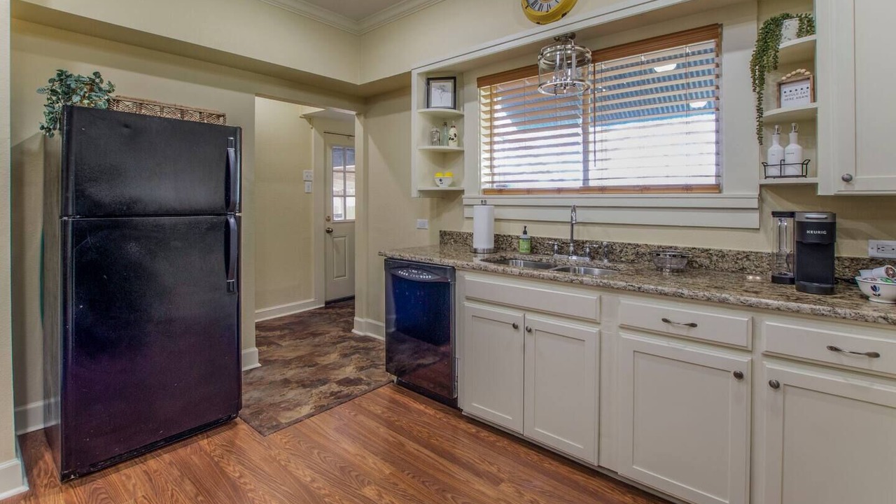 Photo of Kitchen in Lacy-Lakeview