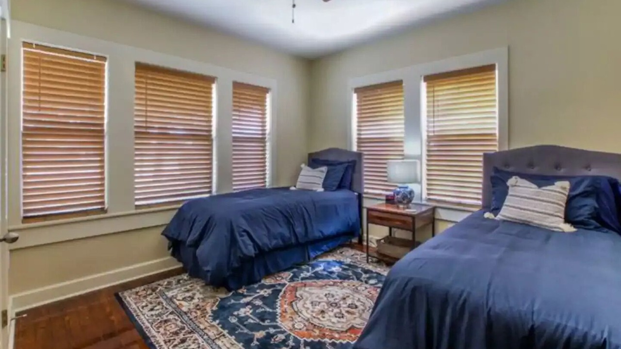 Photo of Bedroom in Lacy-Lakeview