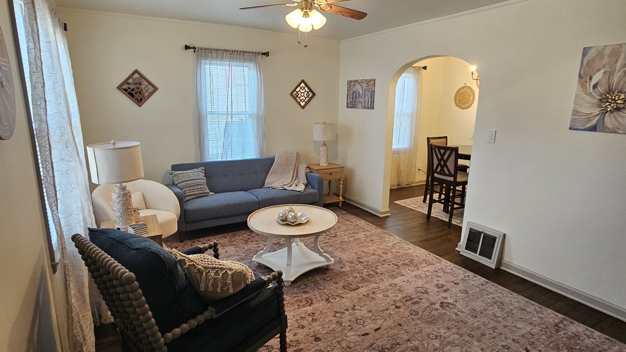 Photo of Livingroom in Warren