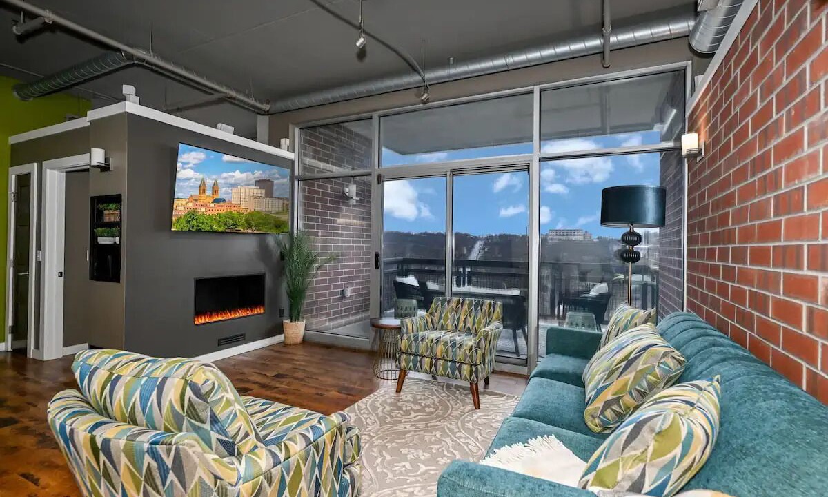 Photo of Livingroom in Elizabeth Park Valley