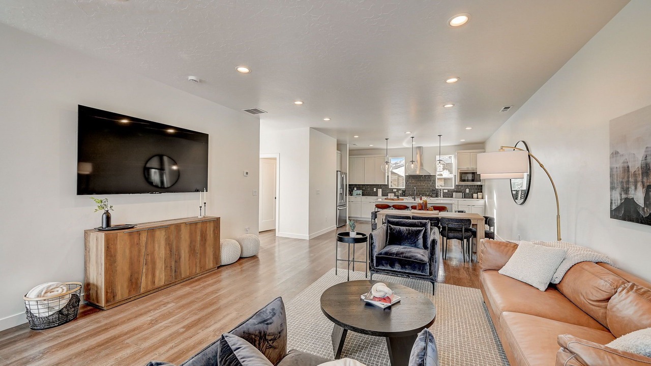 Photo of Livingroom in Mountain Green