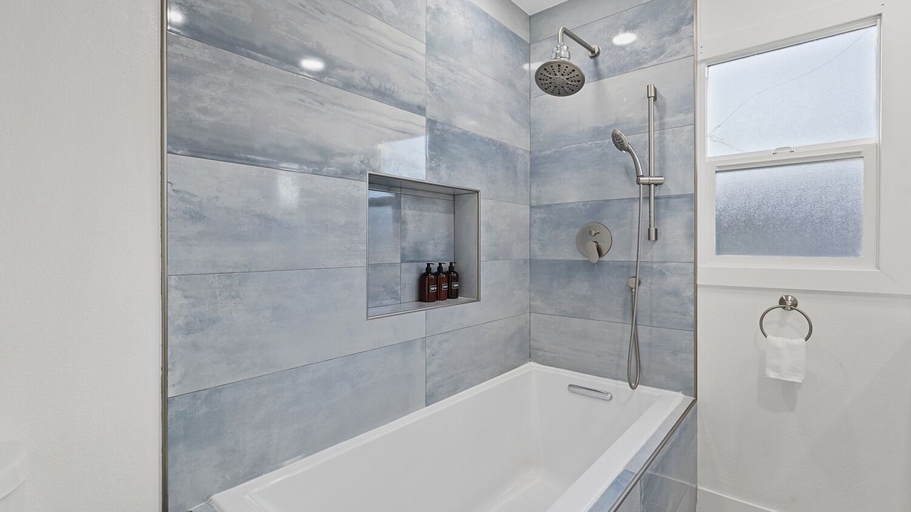 Photo of Bathroom in Park Santiago