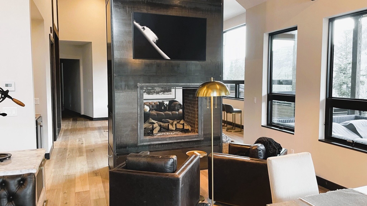 Photo of Livingroom in Columbine Lake