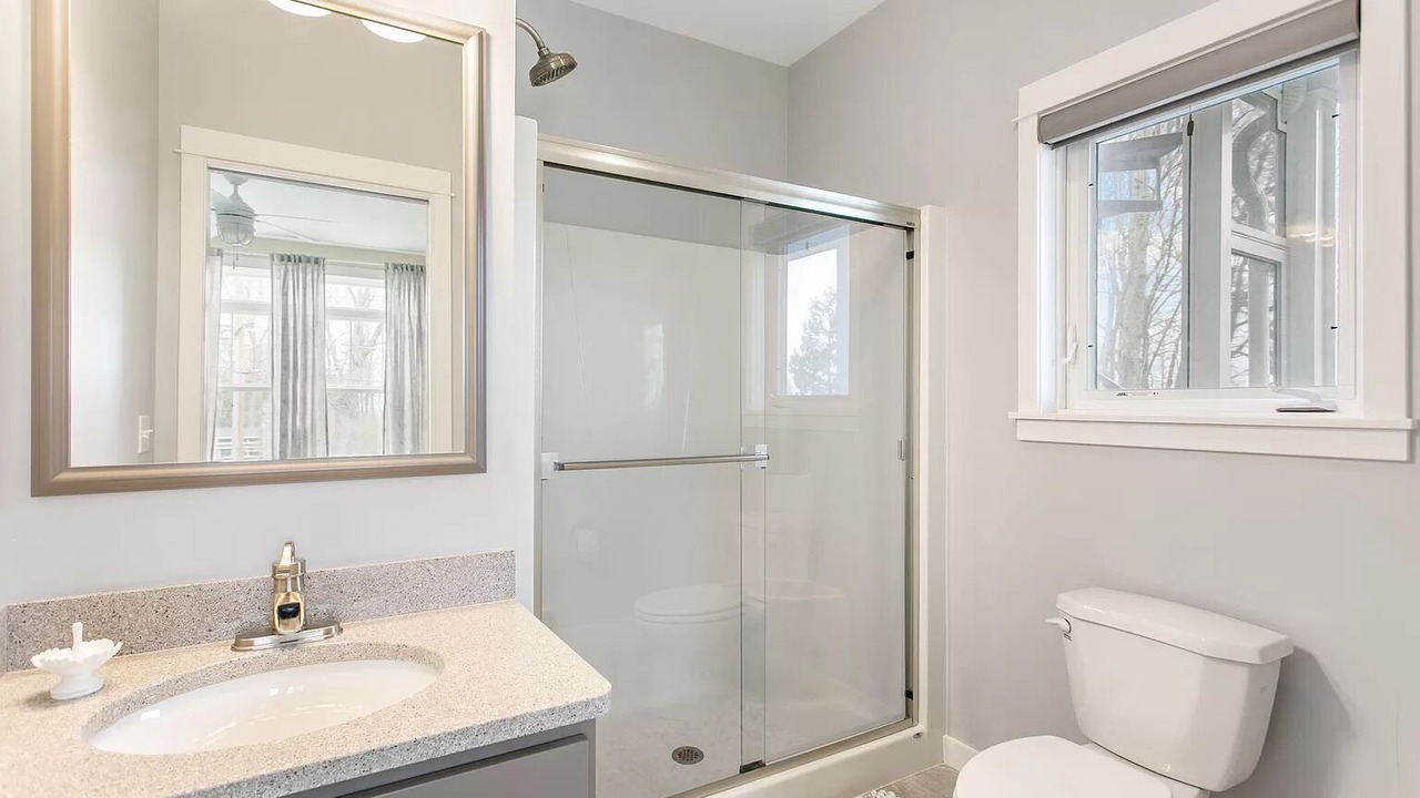 Photo of Bathroom in Miami Park