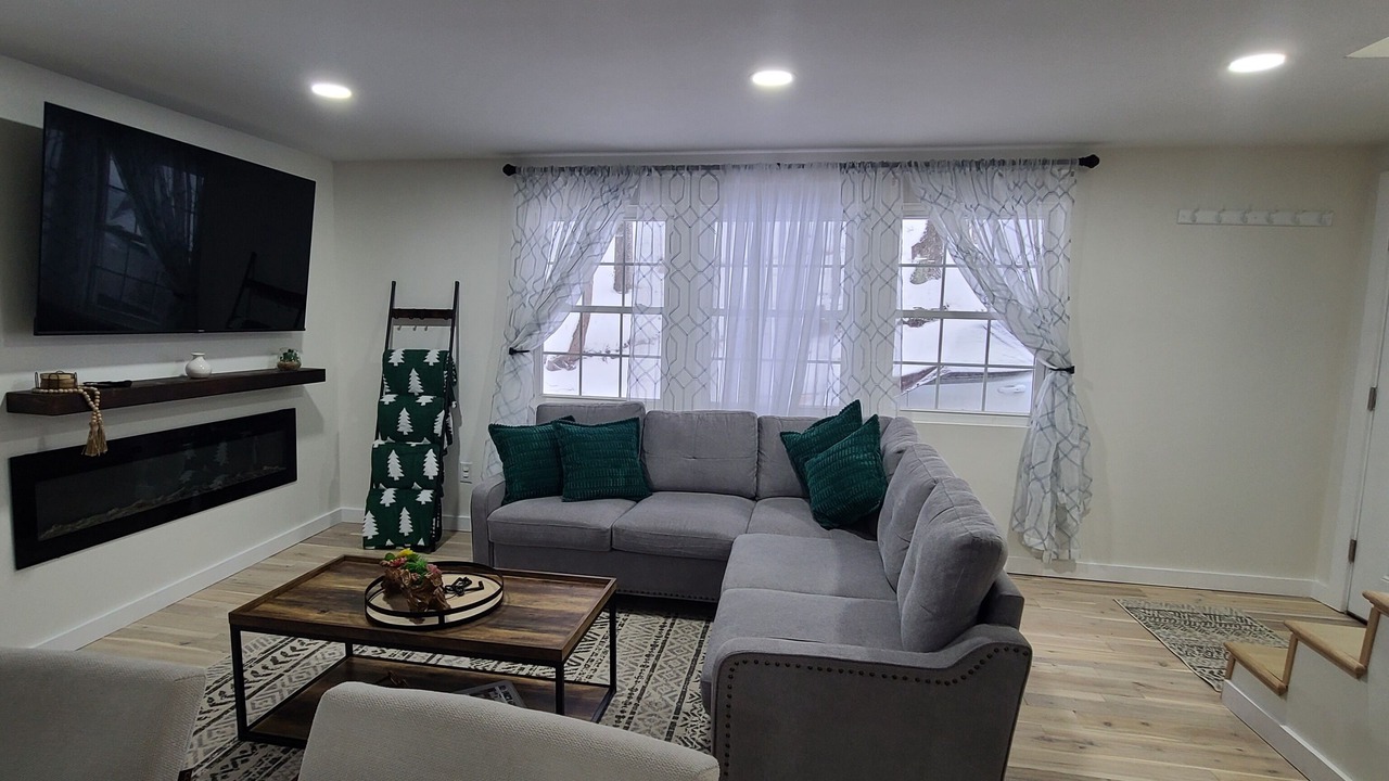 Photo of Livingroom in Alpine Lake