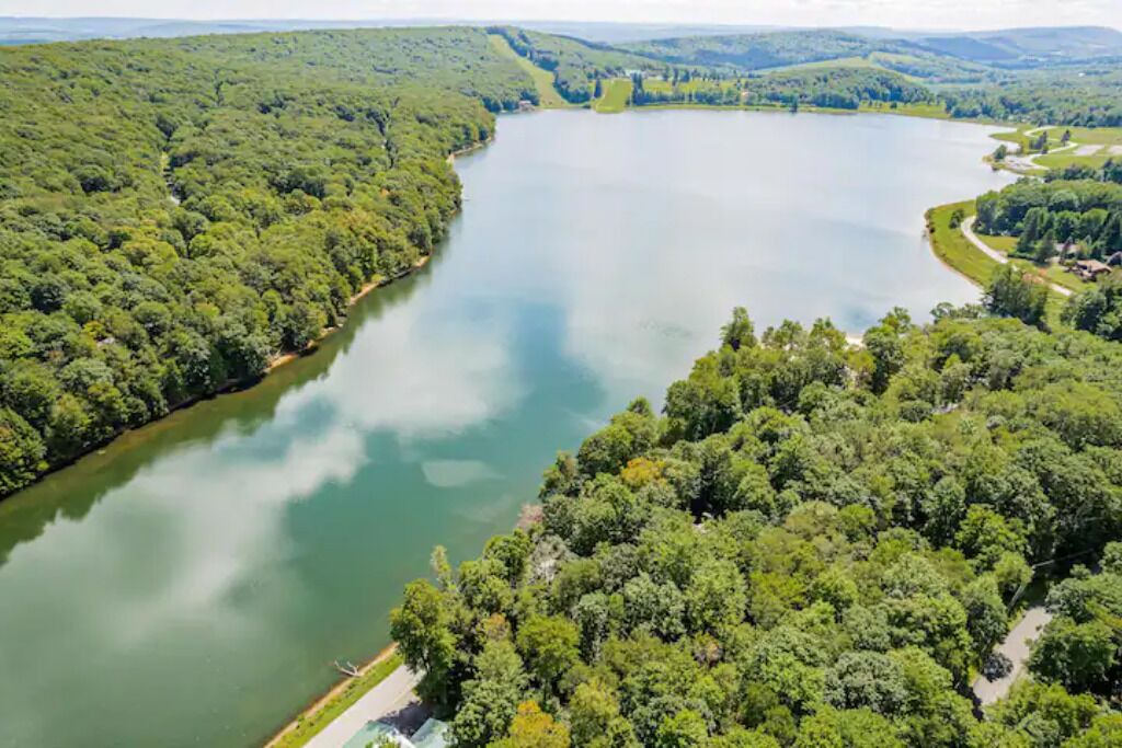Photo of Outdoor in Alpine Lake