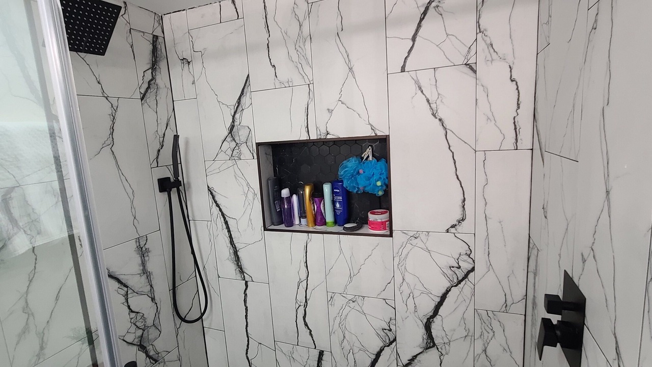 Photo of Bathroom in Alpine Lake