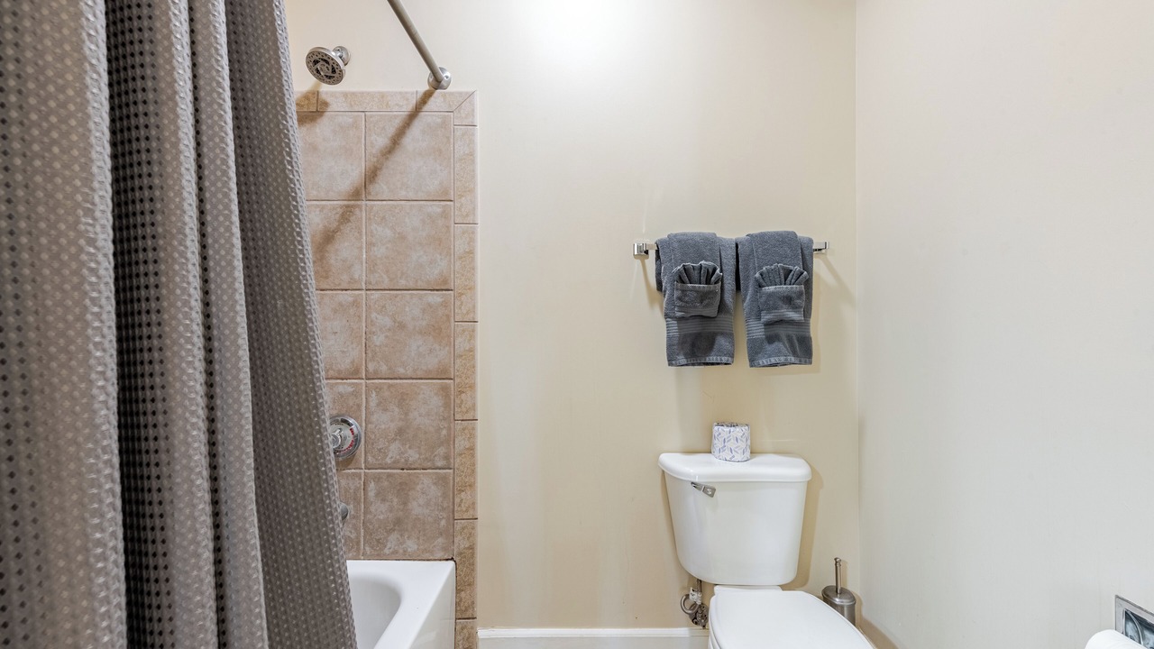 Photo of Bathroom in Arts/Warehouse District