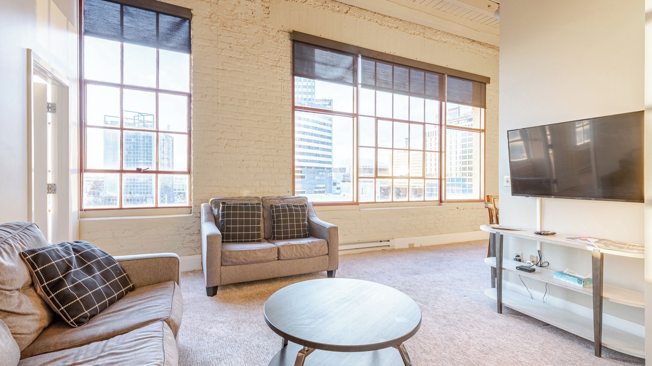 Photo of Livingroom in Arts/Warehouse District
