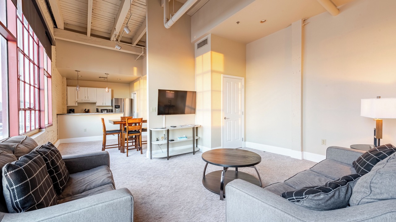 Photo of Livingroom in Arts/Warehouse District