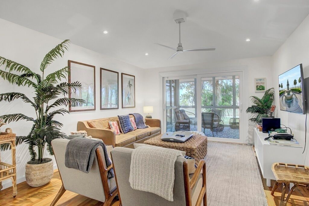 Photo of Livingroom in Twin Oaks