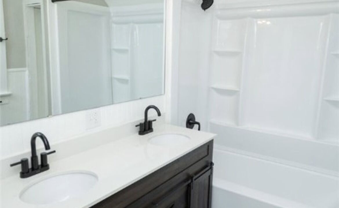 Photo of Bathroom in Findlay