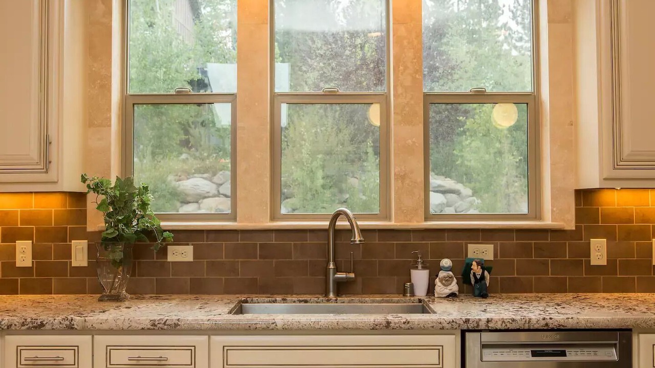 Photo of Kitchen in Mountain View Estates