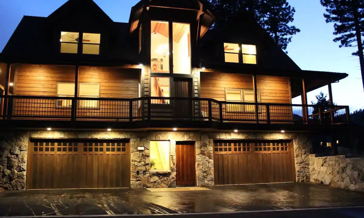 Photo of Outdoor in Mountain View Estates