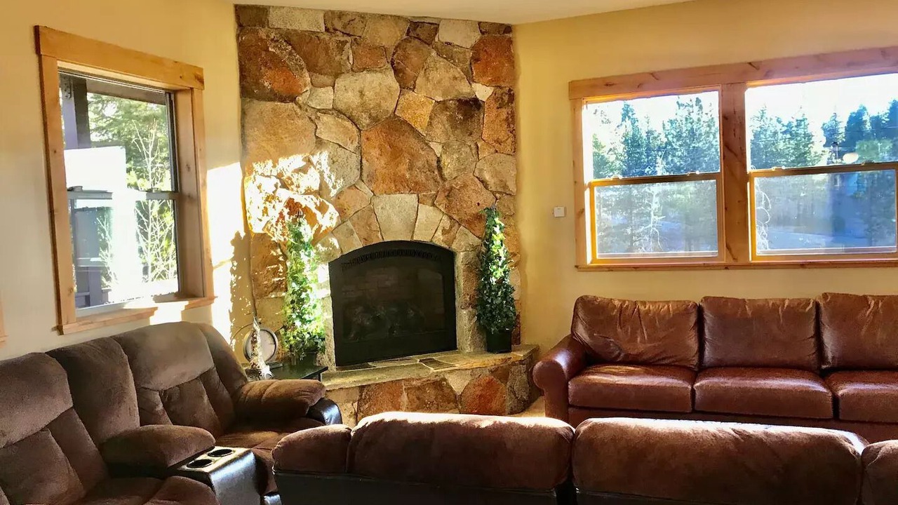 Photo of Livingroom in Mountain View Estates