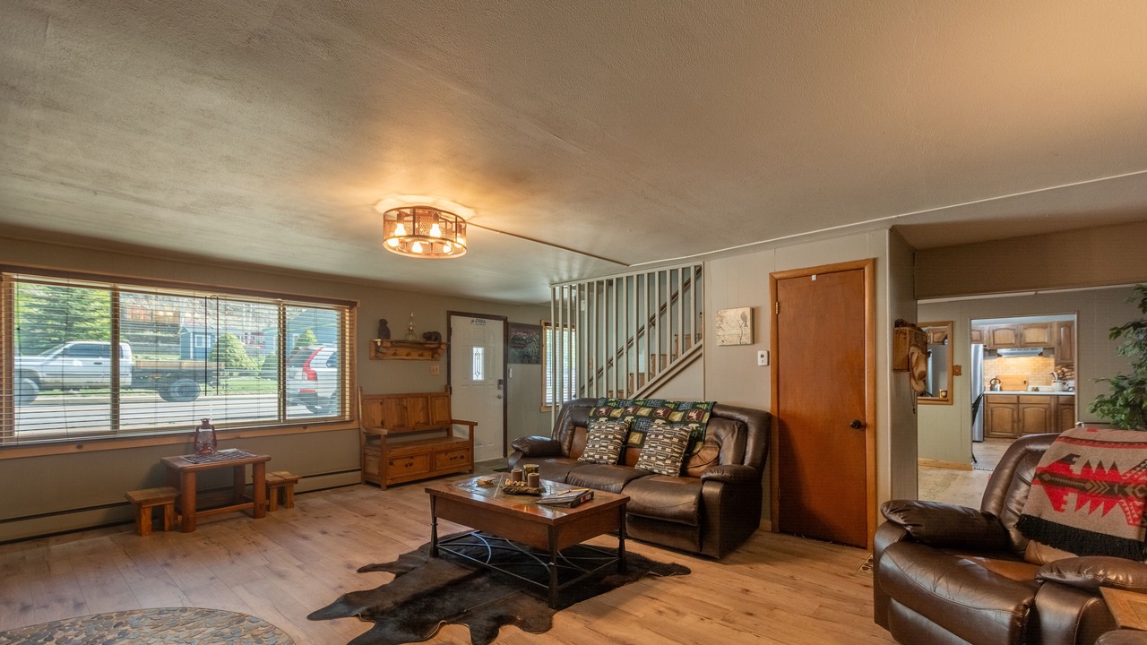 Photo of Livingroom in Idaho Springs