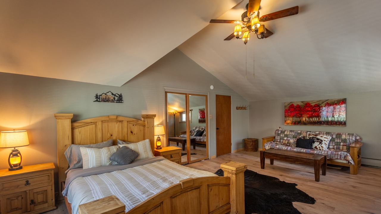 Photo of Bedroom in Idaho Springs